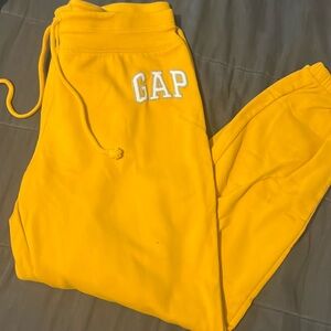 GAP sweatpants